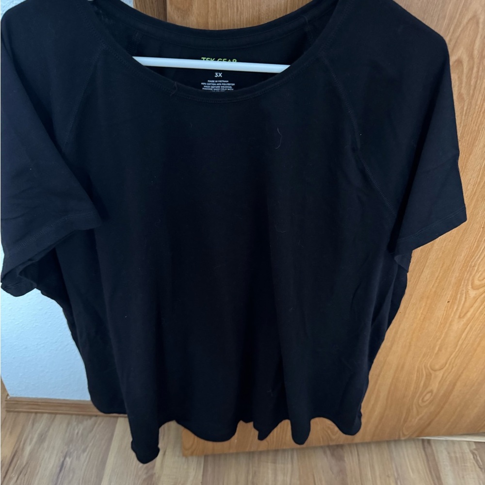 Tek Gear Women's Black Short Sleeve Tee